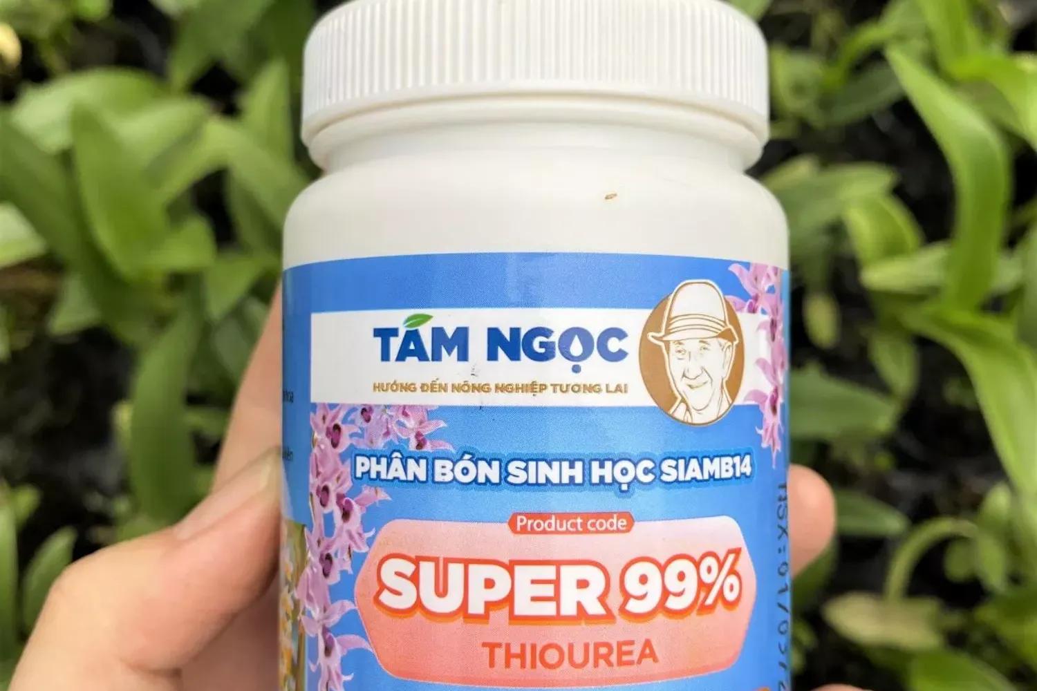 Cách sử dụng phân bón vô cơ cho cây hoa lan Dendro